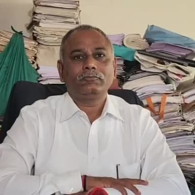 રાજકોટ પશ્ચિમ: સમ્રાટ પેનલ ઉમેદવાર સંદીપ વેકરીયા નું સભ્યપદ રદ કરવનો મામલો હાઇકોર્ટ પહોંચતા રાજકોટ બારએસોસિએશનની ચૂંટણીનો માહોલ ગરમાયો