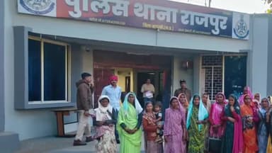 राजपुर: ग्राम पंचायत पिपरी-रणगांव देब की महिलाओं ने राजपुर थाने में सौंपा ज्ञापन, गांव में अवैध शराब बिक्री रोकने की मांग