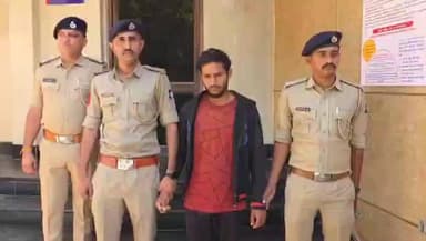 નખત્રાણા: મુરુમાં મિત્ર એ જ મિત્રની હત્યા કરી : ધારિયાથી માથું, હાથ-પગ કાપી બોરવેલમાં નાખ્યાં, ધડને જમીનમાં દાટ્યું