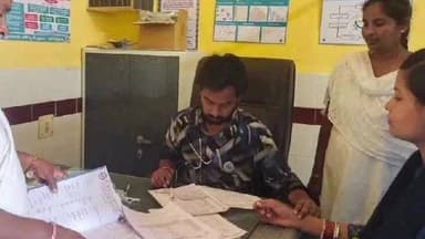 నాగిరెడ్డిపేట: ప్రాథమిక ఆరోగ్య కేంద్రంలో గర్భిణీలకు, ప్రత్యేక వైద్య సేవలు, సాధారణ ప్రసవం కోసం అవగాహన : డాక్టర్ సృజన్