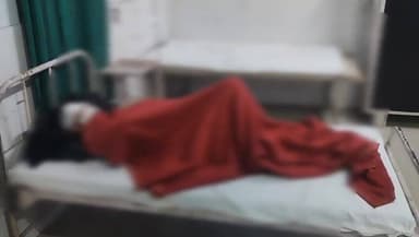 जालौन: जालौन उरई मुख्यमार्ग पर डीसीएम में पिकअप गाड़ी घुसी, चालक बुरी तरह घायल हुआ