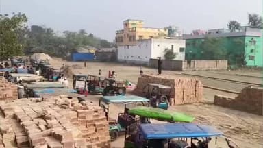 তেহট্ট ২: নদীয়ার পলাশীপাড়া বড় নলদহ গ্রাম থেকে বাবরি মসজিদের নির্মাণ কাজে ইঁট ও অর্থ পাঠানো হলো মুর্শিদাবাদে