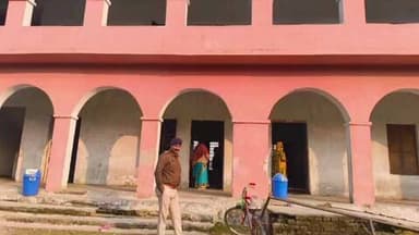 हनुमाननगर: बिशनपुर थाना द्वारा मध्य विद्यालय में छात्र-छात्राओं को साइबर अपराध के प्रति जागरूक किया गया