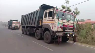 लिट्टीपाड़ा: लिट्टीपाड़ा-दुमका रोड पर कोयला हायवा की बेकाबू रफ़्तार से ग्रामीण नाराज़