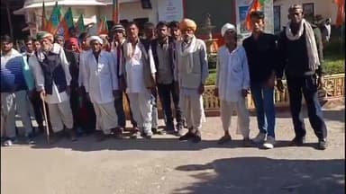 लवाण: हरपट्टी गांव के ग्रामीणों ने ग्राम पंचायत परिवर्तन के खिलाफ भाजपा कार्यालय जयपुर पहुंचकर जताया विरोध