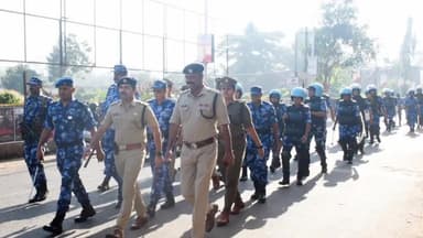 കണ്ണൂർ: തിരഞ്ഞെടുപ്പ്, കണ്ണൂർ നഗരത്തിലും വളപട്ടണത്തും റൂട്ട് മാർച്ച് നടത്തി