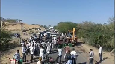 धनाऊ: बाखासर सड़क पर संतुलन बिगड़ने से ट्रैक्टर पलटा, बड़ी जनहानि टली