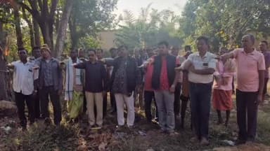 ଝାରସୁଗୁଡା: ପଶ୍ଚିମ ଓଡ଼ିଶା କଳାକାର ସମିତି ଗଠନ ପାଇଁ ଆଜି ମଙ୍ଗଳବାର ଦିନ ଝାରସୁଗୁଡ଼ା ଜିଲା ଲଖନପୁର ବ୍ଲକ ପଣ୍ଡରୀଠାରେ ଏକ କଳାକାର ସମାବେଶ ଅନୁଷ୍ଠିତ