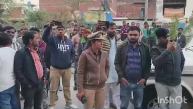 छिबरामऊ: सौरिख तिराहा व भैनपूरा में एक दुकान को न्यायालय के आदेश पर कराया गया खाली, अधिकारी सहित पुलिस फोर्स रही मौजूद