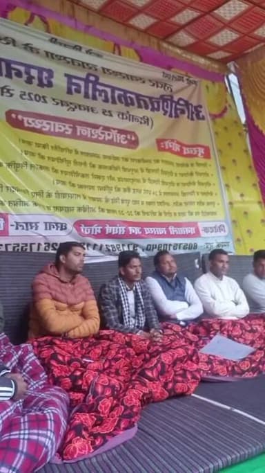 LIVE:- जिलाधिकारी टिहरी पहुंची धरना स्थल पिलखी में, जानिए क्या हुई आंदोलनकारियों से वार्ता...