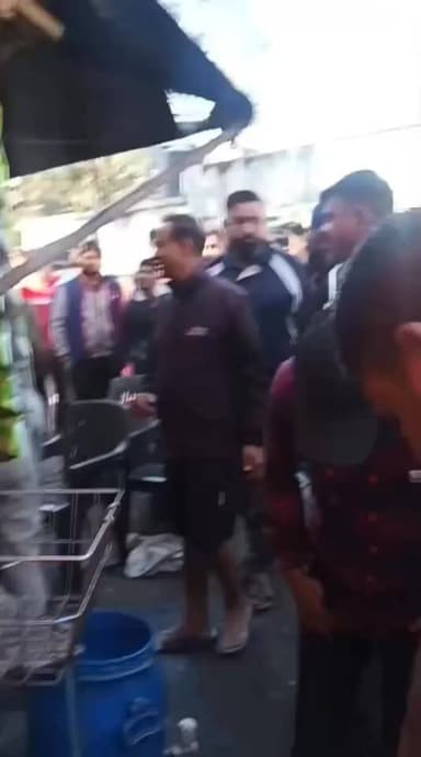 देहरादून के प्रेमनगर में चाय का फड़ लगाकर जीवन यापन कर रहे,गरीब,लाचार,मूल निवासी पहाड़ी सुखदेव लेखवार और उनके परिवार का ...