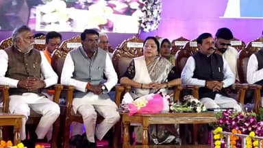 मुख्यमंत्री डॉ. मोहन यादव के मुख्य आतिथ्य में राजनगर, जिला छतरपुर में आयोजित 'मुख्यमंत्री लाड़ली बहना योजना' अंतर्गत लाड़...