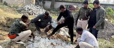 मधवापुर: मधवापुर थाना पुलिस ने 16 मामलों में जब्त 2794.81 लीटर शराब को किया विनष्ट