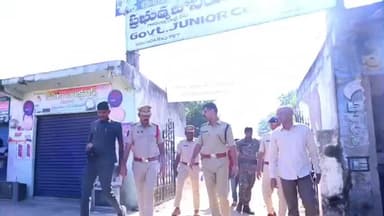 గోవిందరావుపేట: మండల కేంద్రంలో ఎలక్షన్ డిస్ట్రిబ్యూషన్ సెంటర్ ను పరిశీలించిన జిల్లా ఎస్పీ సుధీర్ రాంనాథ్ కేకన్