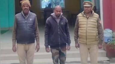 चंदौली: बबुरी पुलिस ने बबुरी कस्बे से वांछित अभियुक्त को दबोचा