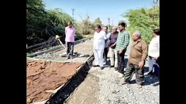 બાવળા: ધોળકા થી આંબેઠી- અંધારી વચ્ચે બની રહેલ રોડનું ધારાસભ્યએ નિરીક્ષણ કર્યું