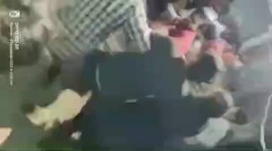 रूड़की: माहीग्रान में बच्चों के मामूली विवाद के बाद 2 पक्ष आपस में भिड़े, महिलाओं ने भी जमकर चलाए लाठी-डंडे, वीडियो हुआ वायरल