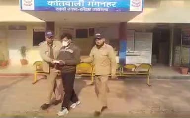 रूड़की: रामपुर में सोलानी पुल के पास से पुलिस ने नशे के एक तस्कर को किया गिरफ्तार, स्मैक की गई बरामद