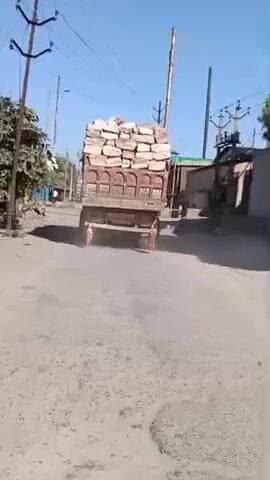 पाली की सड़कों पर खुलेआम मौत तोड़ती है #पाली