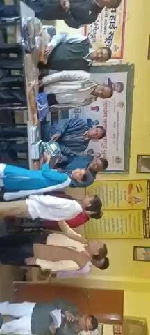 सरिया अपनी सरकार की गवर्नमेंट स्कूल में लायंस क्लब हरसूद की ओर से गरीब बच्चों बालक एवं बालिकाओं को स्वेटर प्रदान किया गय