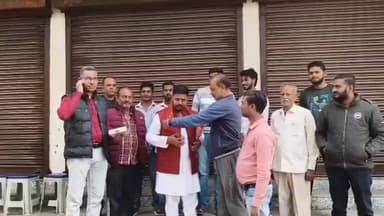 निचलौल: सिसवा नगर में भाजपा कार्यकर्ताओं ने धर्मनाथ खरवार की नियुक्ति पर बांटी मिठाई, मनाया जश्न