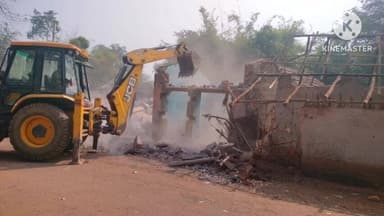 ରାସଗୋବିନ୍ଦପୁର: ଝିଙ୍କିରିଆ ଠାରେ ସରକାରୀ ଜମିରୁ ଦ୍ଵିତୀୟ ପର୍ଯ୍ୟାୟ ଜବରଦଖଲ ଉଚ୍ଛେଦକଲା ପ୍ରଶାସନ, ସଶସ୍ତ୍ର ପୁଲିସଫୋର୍ସ ମୁତୟନ