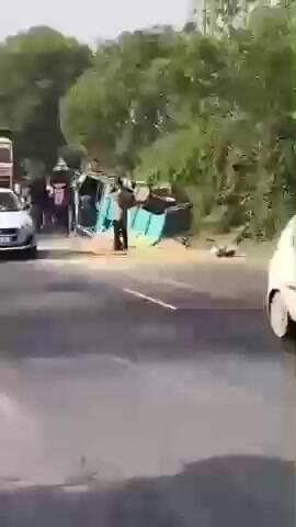 તાલોદ: તલોદ-મજરા રોડ પર ટ્રક-રિક્ષાનો અકસ્માત