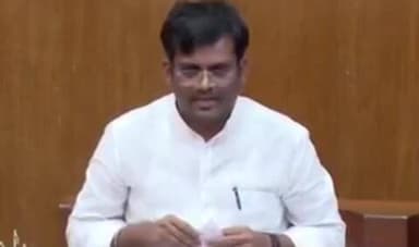 ಶಿರಹಟ್ಟಿ: ಶಿರಹಟ್ಟಿ ಮತಕ್ಷೇತ್ರದಲ್ಲಿ ಪೈಪ್ ಲೈನ್ ಕಾಮಗಾರಿ ಮಾಡದೇ ಬಿಲ್ ಮಂಚೂರು: ಅಧಿವೇಶನದಲ್ಲಿ ಶಾಸಕ ಚಂದ್ರು ಲಮಾಣಿ ಅರೋಪ