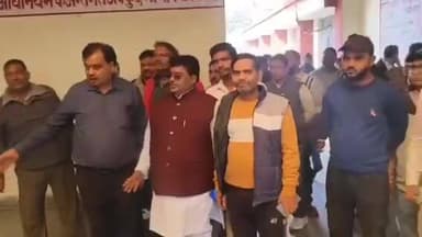 सिधौली: सिधौली में अतिक्रमण अभियान को लेकर व्यापारियों ने एसडीएम से की वार्ता, बोले- सिधौली में बुलडोजर नहीं चलेगा