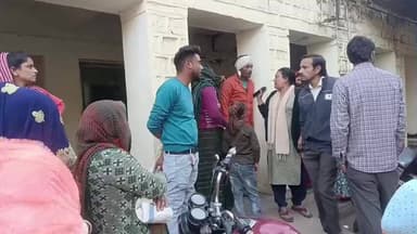 अशोक नगर: जिला चिकित्सालय में डॉक्टरों की मनमानी, मरीजों को 9 घंटे इंतजार के बाद भी नहीं हो रही सोनोग्राफी