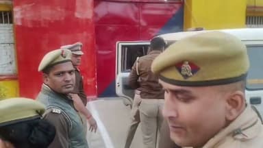 पूर्व आईपीएस अमिताभ ठाकुर 14 दिन की न्यायिक हिरासत में, सरकार पर लगाए गंभीर आरोप#amitabhthakur