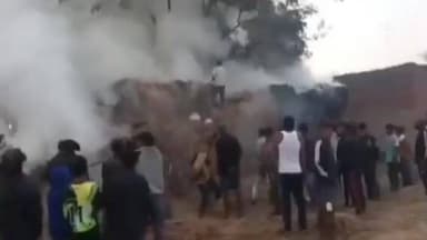 बंदगांव: बंदगांव के खैरूडीह गांव के खलिहान में धान में लगी आग, लगभग दो लाख का नुकसान