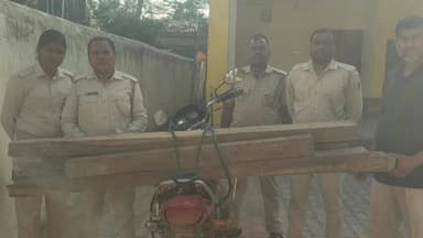 ବଲାଙ୍ଗୀର: ମାନାଇପାଦ ଗ୍ରାମ ରେ ରେଡ୍ ଶାଳକାଠ ସହ ବାଇକ୍ ଜବତ ଅଭିଯୁକ୍ତ ଗିରଫ