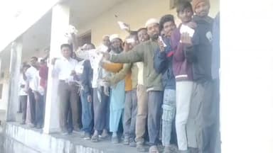 అసిఫాబాద్: ఆసిఫాబాద్ జిల్లాలో ఉదయం 11గంటల వరకు 58.51 పోలింగ్ శాతం నమోదు.