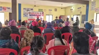 ਮਖੂ: ਸਰਬਤ ਦਾ ਭਲਾ ਟਰੱਸਟ ਵੱਲੋਂ ਵੱਖ-ਵੱਖ ਪਿੰਡਾਂ ਵਿੱਚ ਹੜ ਪ੍ਰਭਾਵਿਤ ਵਿਆਹ ਯੋਜਨਾ ਤਹਿਤ 18 ਧੀਆਂ ਦੇ ਵਿਆਹ ਲਈ ਇੱਕ ਇੱਕ ਲੱਖ ਰੁਪਏ ਦੇ ਵੰਡੇ ਚੈੱਕ