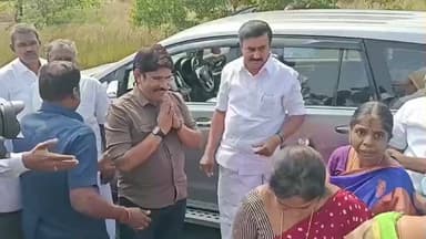 திருக்கழுக்குன்றம்: மாமல்லபுரம் அரசு சிற்பக்கலை மற்றும் கட்டிடக்கலை கல்லூரிக்கு 13.8 கோடி மதிப்பீட்டில் புதிய கட்டிடங்கள் கட்டும் பணிக்கு அமைச்சர்கள் அடிக்கல் நாட்டினர்