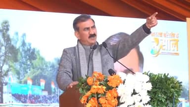 मंडी: सीएम ने जयराम पर साधा निशाना, कहा- मेरी ऑल्टो का मजाक उड़ा रहे जयराम, 2027 में हम 52 सीटर वॉल्वो में भरकर आएंगे