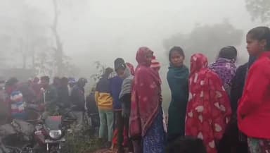 महमूदाबाद: धुरिया के पास सड़क किनारे गड्ढे में गिरने से युवक की मौत, पहचान आईडी से हुई, हर दिन लखनऊ–बहराइच करता था अप-डाउन