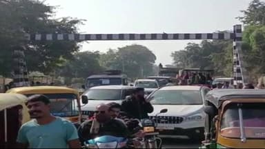 તાલોદ: તલોદમાં રેલવે ઓવરબ્રિજને લઈને ટ્રાફિક નિયમનન કરાવવા ચીફ ઓફિસરની બજારમાં નીકળી