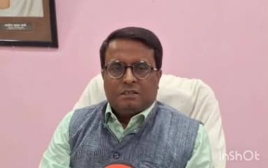 गोपालगंज: गंडक नदी से गुजरने वाली छड़ी नदी का पानी हुआ जहरीला, सदर एसडीओ अनिल कुमार ने दी जानकारी