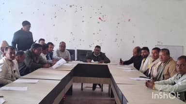 पिपरा: पिपरा प्रखंड सभागार में एमओ ने जन वितरण दुकानदारों के साथ की समीक्षा बैठक