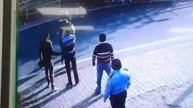 मुरादाबाद: कटघर में दबंग ने फर्म कर्मी पर गड़ासे से किया जानलेवा हमला, पुलिस सुनवाई नहीं कर रही