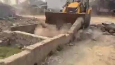 मुरादाबाद: ताजपुर में अवैध प्लाटिंग पर गरजा एमडीए का बुलडोजर, अवैध प्लाटिंग को किया गया ध्वस्त