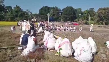 ঢকুৱাখানা ভাগ: ঢকুৱাখনাত জিলা বৈদিক সনাতন ধৰ্মালোচনী সমাজৰ ৪৭ সংখ্যক দ্বি বাৰ্ষিক অধিৱেশনৰ উপলক্ষে লাইখুঁটা স্থাপন অনুষ্ঠান