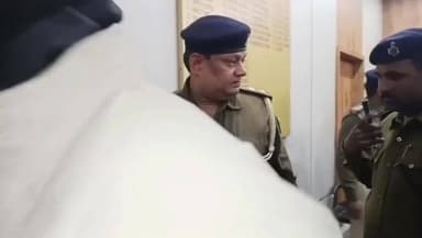 रघुनाथपुर: सिवान पुलिस ने जदयू सांसद और विधायक से रंगदारी मांगने वाले अपराधी को गिरफ्तार किया, एसपी ने की प्रेस वार्ता