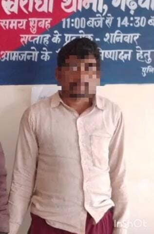 खरौंधी: गढ़वा: एसपी के निर्देश पर खरौंधी में छापेमारी, एक वारंटी गिरफ्तार