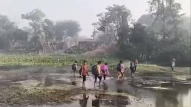 भरगामा: बच्चों का भविष्य नदी में बहता, प्रशासन की चुप्पी ने बढ़ाई चिंता