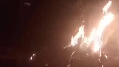 चैनपुर: महेशपुर डिपा टोली में असामाजिक तत्वों ने धान की फसल में लगाई आग, किसानों को भारी नुकसान