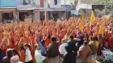 रूपनगर: रूपनगढ़ में श्रीमद्भागवत कथा का शुभारंभ, सांवलाजी महाराज मंदिर परिसर तक निकली भव्य कलश यात्रा, जगह-जगह हुई पुष्प वर्षा