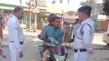 সৃজনগ্ৰাম: অভয়াপুৰী সহ জিলাৰ বিভিন্ন অঞ্চলত অপৰাধমূলক কাৰ্যকলাপ ৰোধ কৰিবলৈ আৰক্ষীৰ তালাচী অভিযান